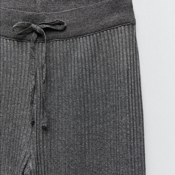 Ribbed jogger - Picture 3 of 4